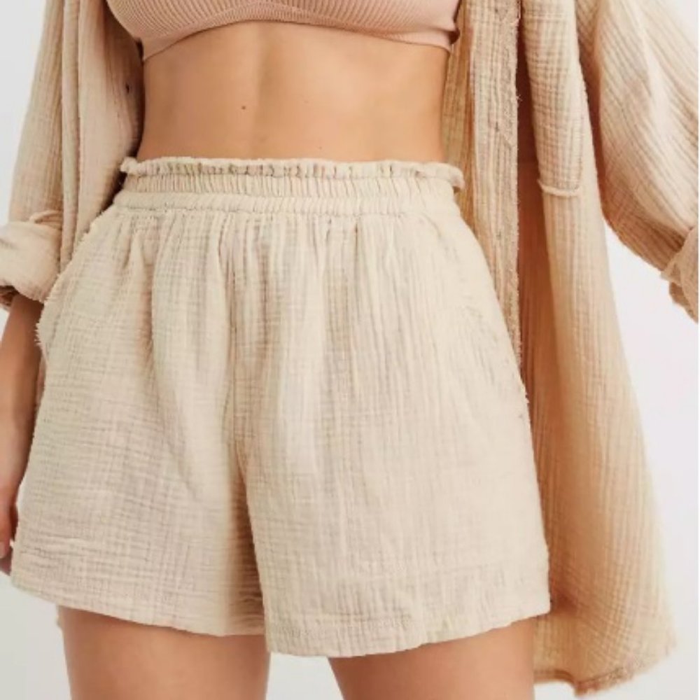 Aerie Women's Soft Oat High Waisted Pool-To-Party Shorts Size L